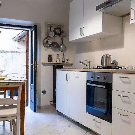 Sant'ambrogio Cozy House Apartment